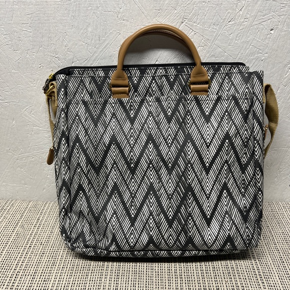 Skip Hop Duo Special Edition Zebra Chevron diaper bag crossbody 14”x15” - Picture 3 of 8